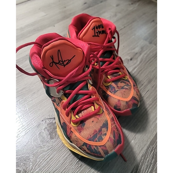 Men's Size 5.5 Nike Kyrie Infinity 1 World 1 People Basketball DO9614-800 Orange - Picture 1 of 14